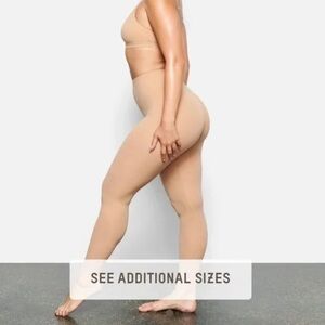 NWT SKIMS Fits Everybody Legging in Ochre